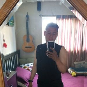 Meet your Posher, Javier